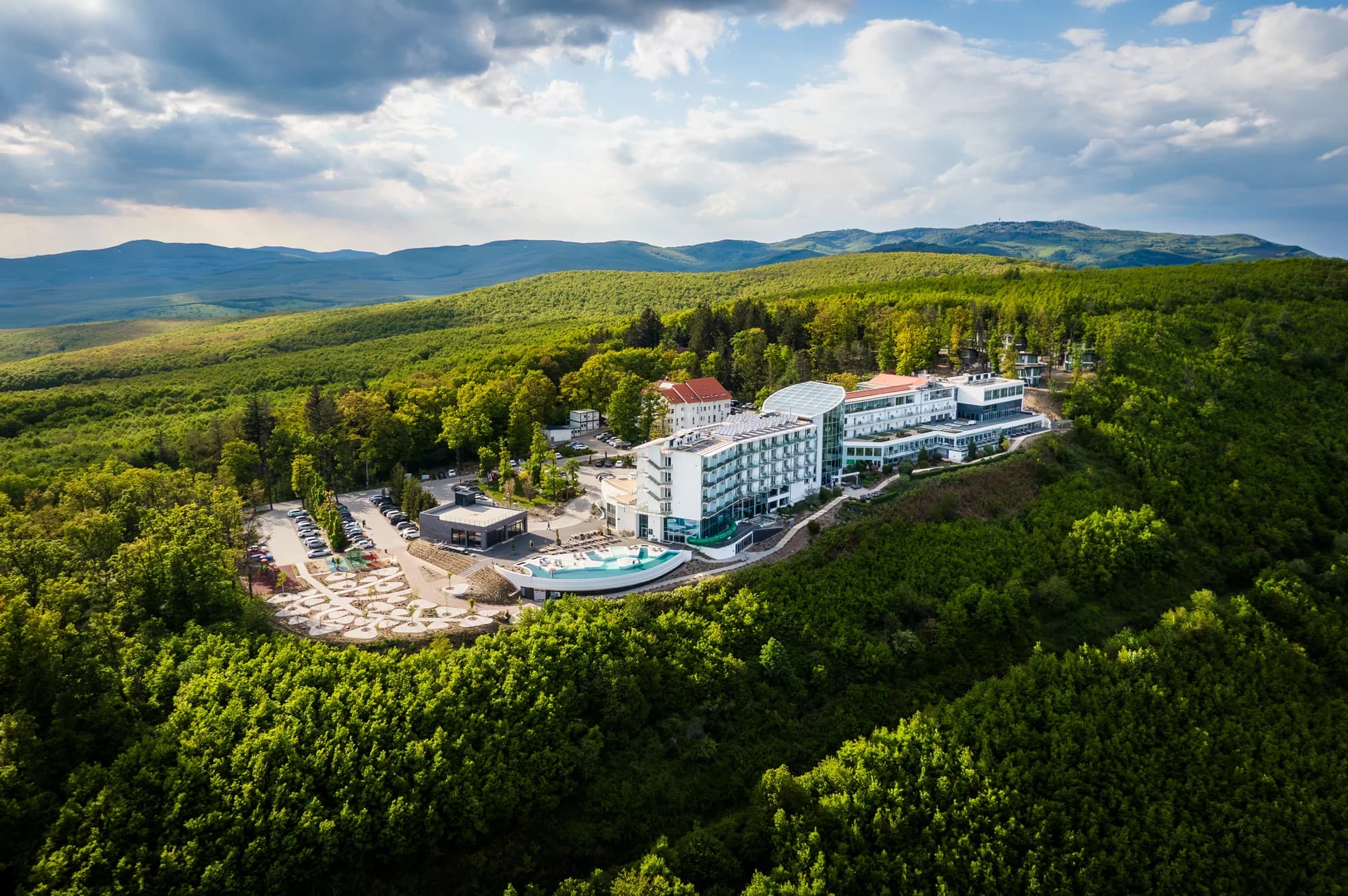 Hotel Ózon a Mátra erdői között